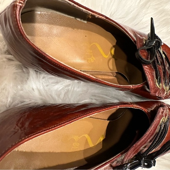 Vintage Burgundy Heels Pumps - Picture 8 of 14